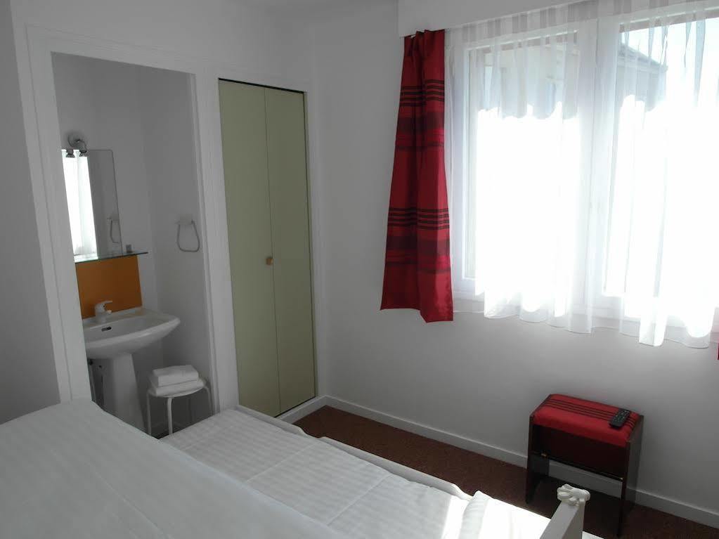 Hotel Chantepie จู เลส์ ทัวส์ ภายนอก รูปภาพ